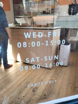 Opening hours at Margo's Amsterdam - Jordaan in Amsterdam