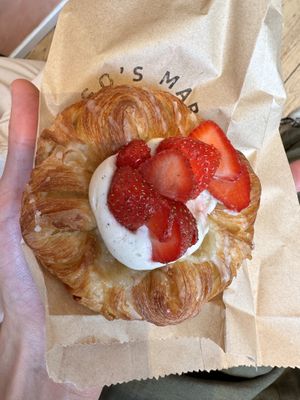 Strawberry vanilla danish  at Margo's Amsterdam - Jordaan in Amsterdam