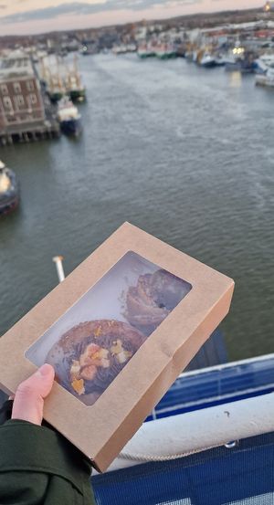More of the chocolate orange Danish for the ferry home and a chai carrot cake. #Veganuary at Margo's Amsterdam - Jordaan in Amsterdam