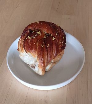Cardamom Twist at Margo's Amsterdam - Jordaan in Amsterdam