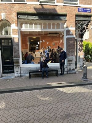 Seating inside is for people waiting for orders but has benches outside   at Margo's Amsterdam - Jordaan in Amsterdam