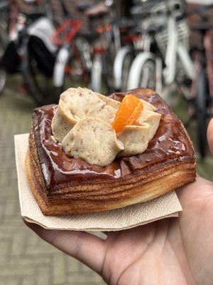 Mandarin orangees  at Margo's Amsterdam - Jordaan in Amsterdam