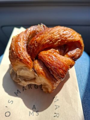 Cinnemonbun at Margo's Amsterdam - Jordaan in Amsterdam