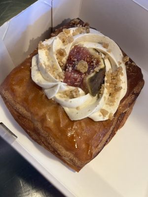 Fig vanilla danish 🌱  at Margo's Amsterdam - Jordaan in Amsterdam