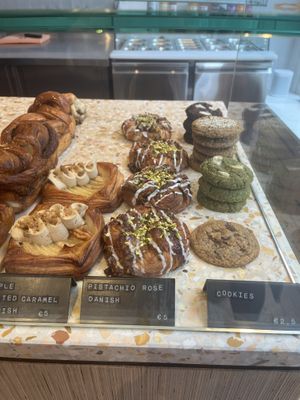 Difficult to resist    at Margo's Amsterdam - Jordaan in Amsterdam