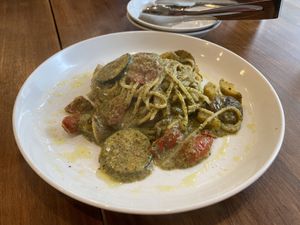 Vegan pasta with spinach pesto  at Unique (V) Pizzeria SUKHASANA in Osaka