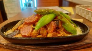  at Unique (V) Pizzeria SUKHASANA in Osaka