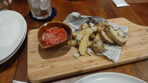  at Unique (V) Pizzeria SUKHASANA in Osaka