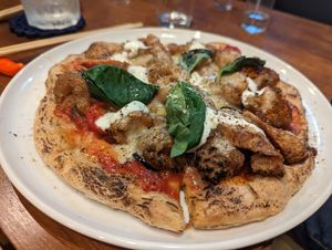  at Unique (V) Pizzeria SUKHASANA in Osaka