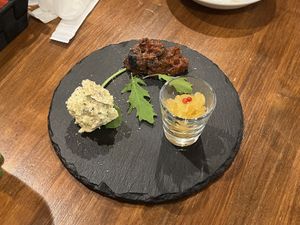   at Unique (V) Pizzeria SUKHASANA in Osaka