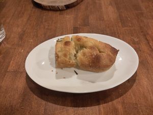  at Unique (V) Pizzeria SUKHASANA in Osaka