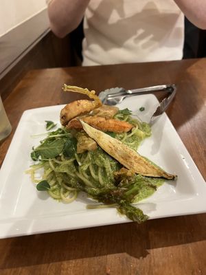   at Unique (V) Pizzeria SUKHASANA in Osaka