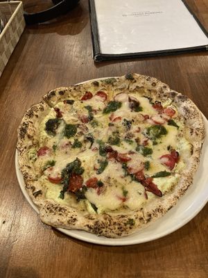  Margarita bianca   at Unique (V) Pizzeria SUKHASANA in Osaka