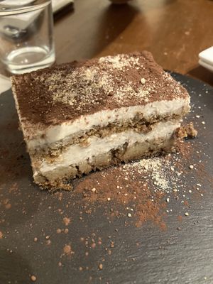   at Unique (V) Pizzeria SUKHASANA in Osaka