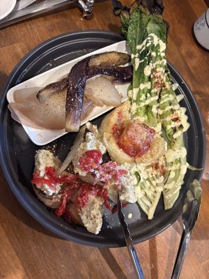   at Unique (V) Pizzeria SUKHASANA in Osaka