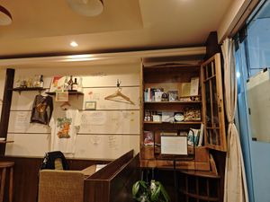  at Unique (V) Pizzeria SUKHASANA in Osaka