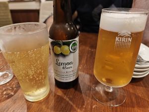  at Unique (V) Pizzeria SUKHASANA in Osaka