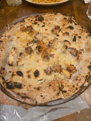 Smoked tempeh at Unique (V) Pizzeria SUKHASANA in Osaka
