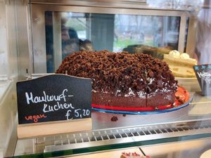 Vegan cake option at Cafe Kauz in Esslingen