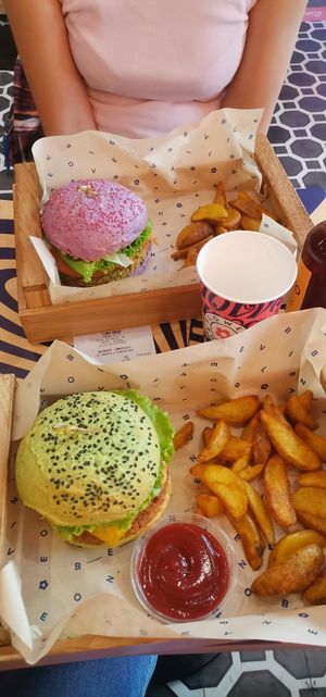 Cherry bomb e jungle burger😍 at Flower Burger - Corso Garibaldi in Milan