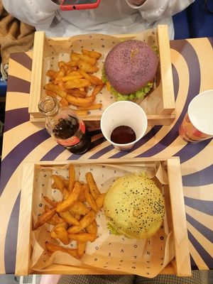  at Flower Burger - Corso Garibaldi in Milan