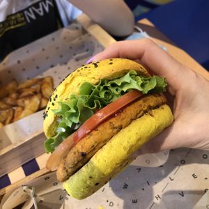 Funky cecio  at Flower Burger - Corso Garibaldi in Milan