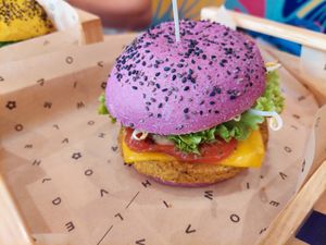 Cherry Bomb Burger at Flower Burger - Corso Garibaldi in Milan