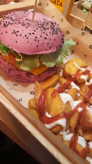 C at Flower Burger - Corso Garibaldi in Milan