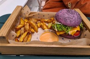 Purple burger at Flower Burger in Amsterdam