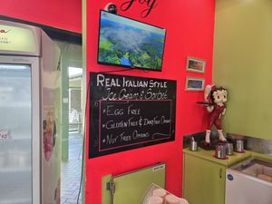 Dairy free options at Shakes Gelati Bar in Port Douglas