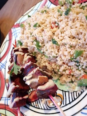 Brochetas de seitan y cus cus. at La Vermuteria in Solsona