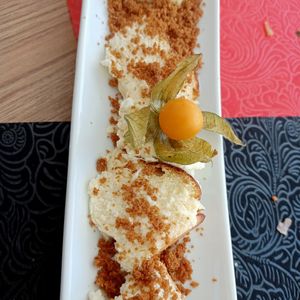 Possiblement el millor pastís de formatge del món at La Vermuteria in Solsona