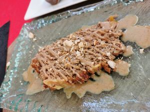 Bizcocho de plátano y crema de cacahuate (vegan) at La Vermuteria in Solsona