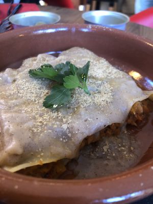 Canelones veganos de seitán y calabaza  at La Vermuteria in Solsona