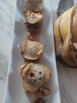 Champiñones rellenos at La Vermuteria in Solsona