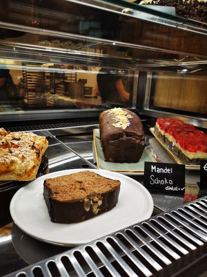 Almond Chocolate Cake (spelt flour) at Leni's Sweet and Salty in Maulburg