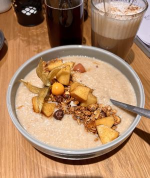 apple cinnamon porridge  at Leni's Sweet and Salty in Maulburg