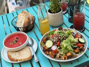 Großer Blattsalat & Tagessuppe  at Leni's Sweet and Salty in Maulburg