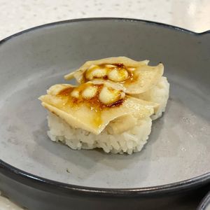 Caramleised abaloney at Saute Sushi 素特•素司 in Central Singapore