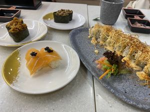 Spicy tuna, natto, salmon and others at Saute Sushi 素特•素司 in Central Singapore