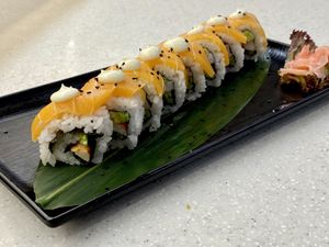 Zalmon Avocado maki rolls at Saute Sushi 素特•素司 in Central Singapore