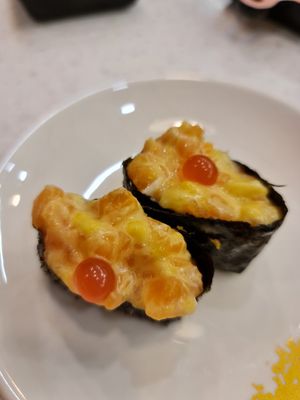 Mango zalmon ~ 10/10/21 at Saute Sushi 素特•素司 in Central Singapore
