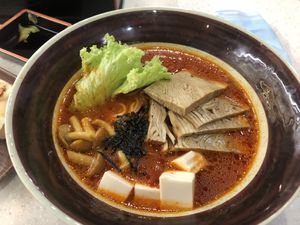 Tomato stew ramen, not worth. Taste like wanton mee with tomato sauce. Ingredient are cheap too at Saute Sushi 素特•素司 in Central Singapore