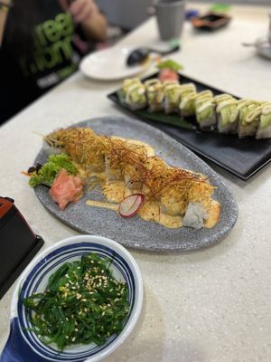 Roll-Volcano Lava at Saute Sushi 素特•素司 in Central Singapore