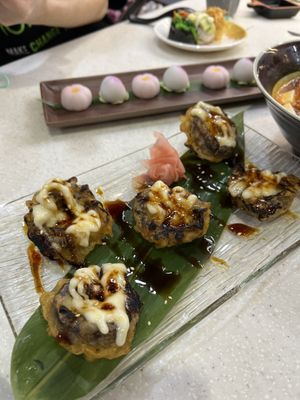 Caramelised Mushroom Tempura  at Saute Sushi 素特•素司 in Central Singapore