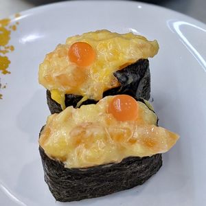 Diced Mango and Zalmon Sushi at Saute Sushi 素特•素司 in Central Singapore