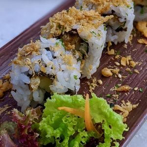 Tempura Enoki Makimono Special Roll at Saute Sushi 素特•素司 in Central Singapore