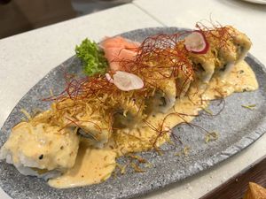 Volcano sushi 7.5/10  at Saute Sushi 素特•素司 in Central Singapore