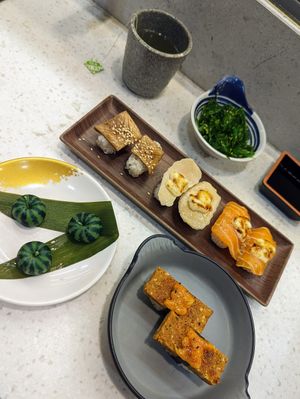 Aburi lunch set + Chuka Wakame + Spicy Otah + Watermelon white mochi 😋 $19.70 at Saute Sushi 素特•素司 in Central Singapore