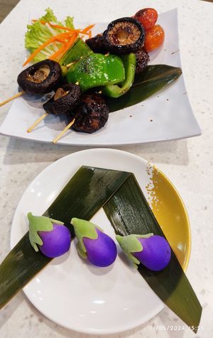 Shiitake Yakitori & Brinjal Red Bean Mochi #Veganuary at Saute Sushi 素特•素司 in Central Singapore